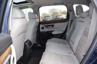 2017 Honda CR-V, $16500. Photo 6