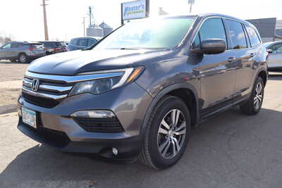 2017 Honda Pilot, $15995. Photo 1