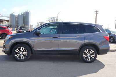 2017 Honda Pilot, $15995. Photo 8