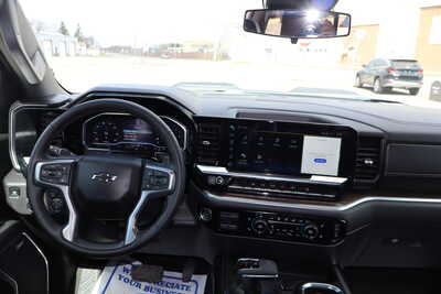 2025 Chevrolet 1500 Crew Cab, $43995. Photo 7