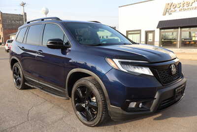2021 Honda Passport, $23995. Photo 2
