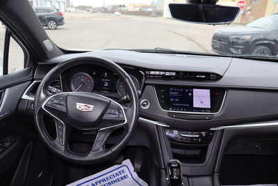 2023 Cadillac XT5, $23995. Photo 7