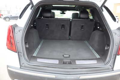 2023 Cadillac XT5, $23995. Photo 11