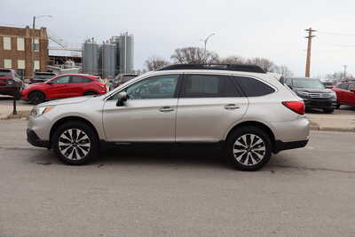 2016 Subaru Outback, $12900. Photo 8