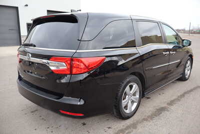2020 Honda Odyssey, $20500. Photo 3