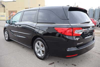 2020 Honda Odyssey, $20500. Photo 4