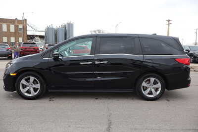 2020 Honda Odyssey, $20500. Photo 8
