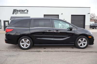 2020 Honda Odyssey, $20500. Photo 9