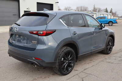 2023 Mazda CX-5, $18500. Photo 5