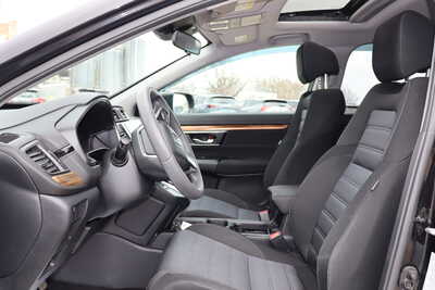 2017 Honda CR-V, $13995. Photo 5