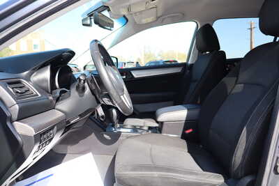 2017 Subaru Outback, $12995. Photo 5