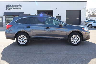 2017 Subaru Outback, $12995. Photo 9