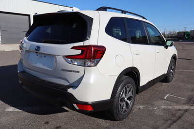 2021 Subaru Forester, $17995. Photo 3