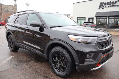 2023 Ford Explorer, $29995. Photo 2