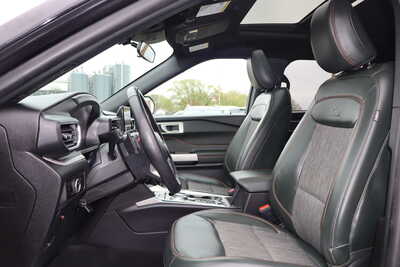 2023 Ford Explorer, $29995. Photo 5