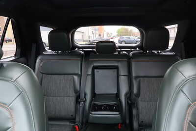 2023 Ford Explorer, $29995. Photo 6