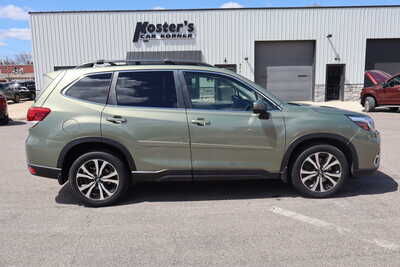 2020 Subaru Forester, $17500. Photo 9