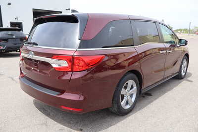 2018 Honda Odyssey, $20900. Photo 3