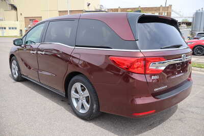 2018 Honda Odyssey, $20900. Photo 4
