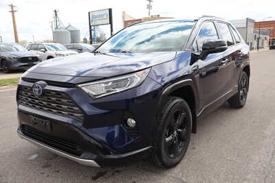 2019 Toyota RAV4, $23995. Photo 1