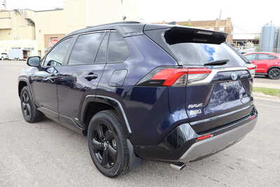 2019 Toyota RAV4, $23995. Photo 4