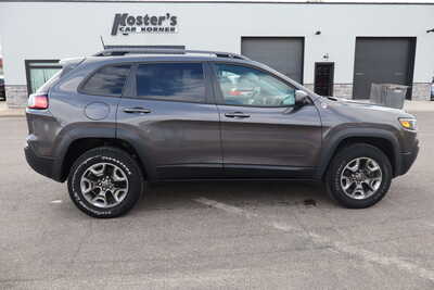 2019 Jeep Cherokee, $14900. Photo 9