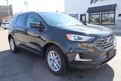 2021 Ford Edge, $18500. Photo 2