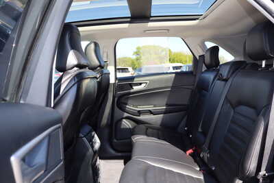 2021 Ford Edge, $18500. Photo 6