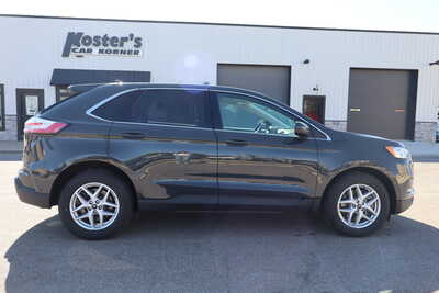 2021 Ford Edge, $18500. Photo 9