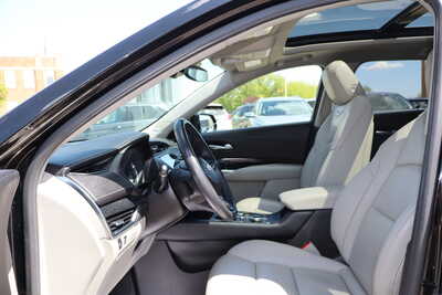 2023 Cadillac XT4, $24500. Photo 5