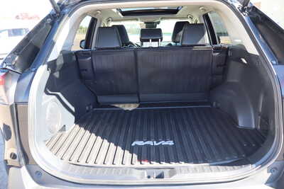 2024 Toyota RAV4, $32500. Photo 11