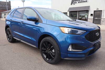 2024 Ford Edge, $25995. Photo 2