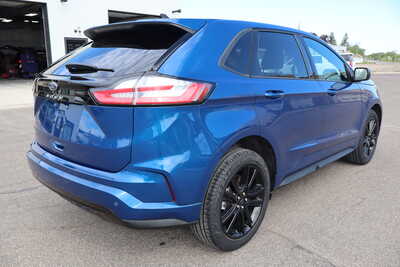 2024 Ford Edge, $25995. Photo 3