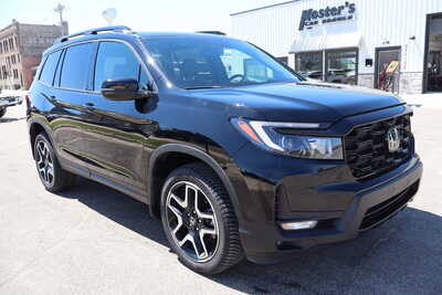 2022 Honda Passport, $24995. Photo 2