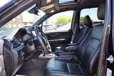 2022 Honda Passport, $24995. Photo 5
