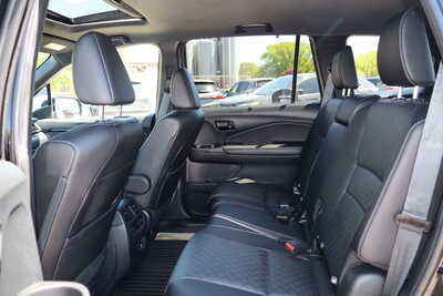 2022 Honda Passport, $24995. Photo 6