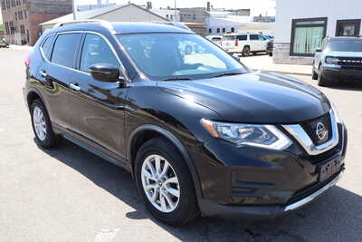 2017 Nissan Rogue, $11500. Photo 3