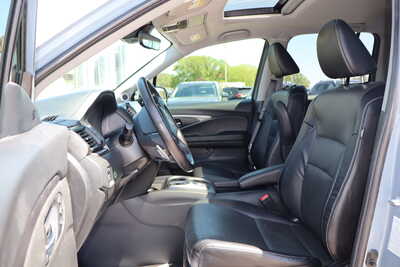 2022 Honda Ridgeline, $25500. Photo 5