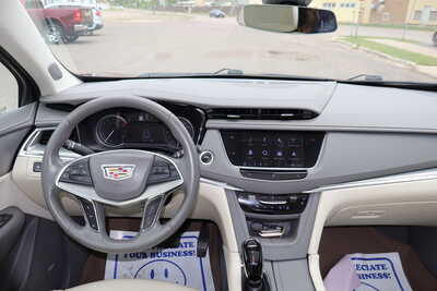 2020 Cadillac XT5, $14995. Photo 6