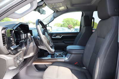 2024 Chevrolet 1500 Crew Cab, $31995. Photo 5