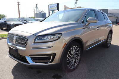 2020 Lincoln Nautilus, $19995. Photo 1