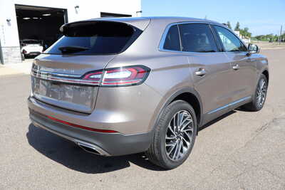 2020 Lincoln Nautilus, $19995. Photo 3