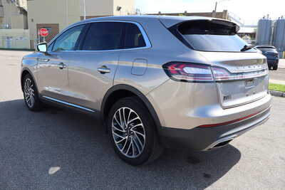 2020 Lincoln Nautilus, $19995. Photo 4