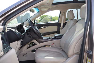 2020 Lincoln Nautilus, $19995. Photo 5