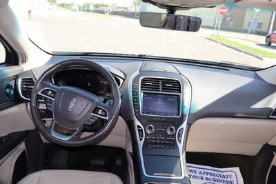 2020 Lincoln Nautilus, $19995. Photo 7