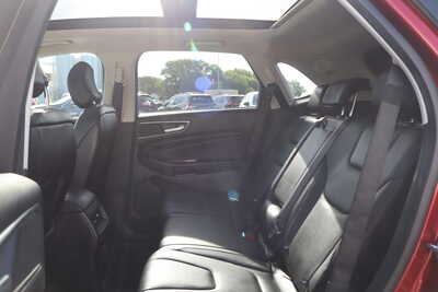 2018 Ford Edge, $13500. Photo 6