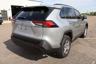 2022 Toyota RAV4, $22995. Photo 3