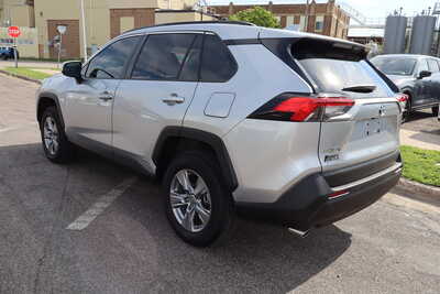 2022 Toyota RAV4, $22995. Photo 4