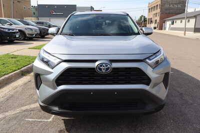 2022 Toyota RAV4, $22995. Photo 12