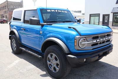 2022 Ford Bronco, $26500. Photo 2
